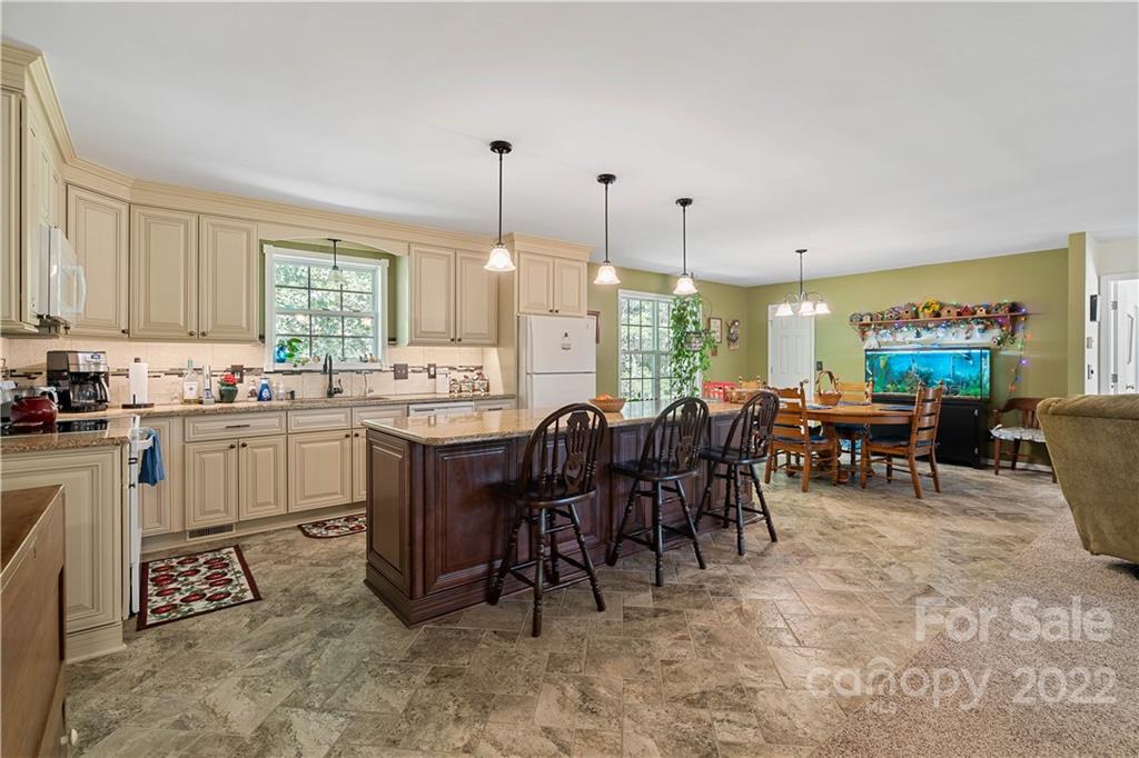 330 Orindawood Road McConnells, SC 29726 - Photo 5 of 18 Gallery Image 5