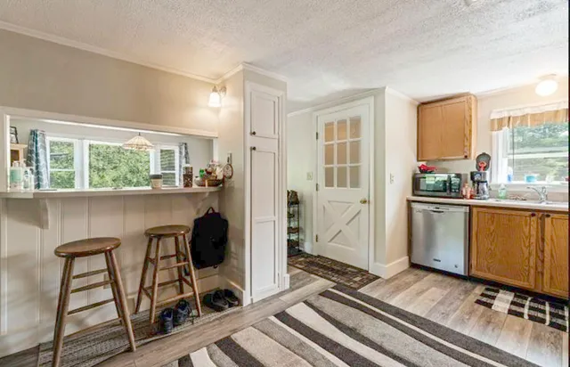 $2,400 | 37 Pleasant Point Road, Unit B, Lebanon, ME 04027