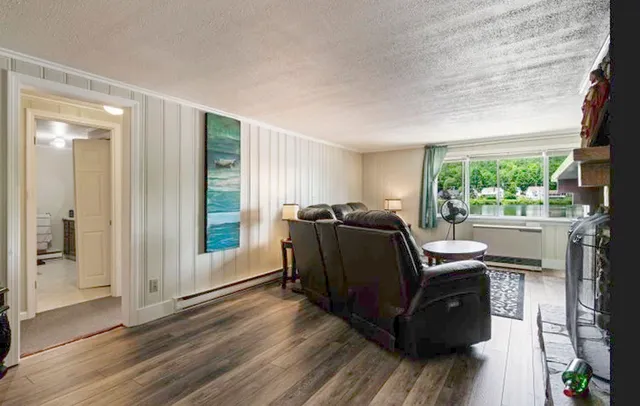 $2,400 | 37 Pleasant Point Road, Unit B, Lebanon, ME 04027