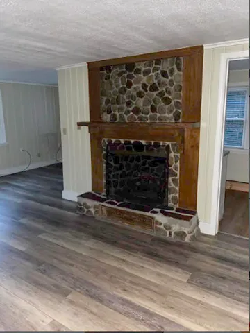 $2,400 | 37 Pleasant Point Road, Unit B, Lebanon, ME 04027