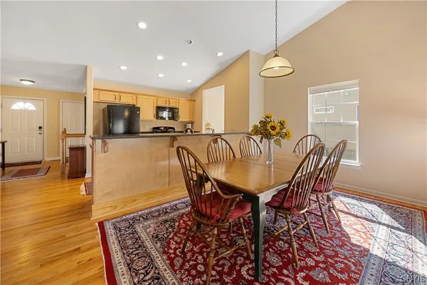 $475,000 | 2 South Village Drive, Cazenovia, NY 13035