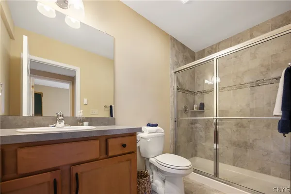 $475,000 | 2 South Village Drive, Cazenovia, NY 13035