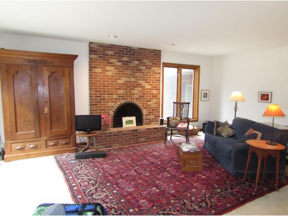 56 Catella Road Essex, VT 05452 - Photo 2 of 13 Gallery Image 2