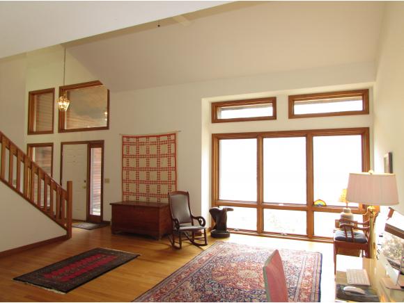 56 Catella Road Essex, VT 05452 - Photo 5 of 13 Gallery Image 5