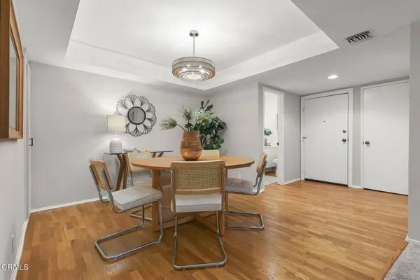 $4,500 | 640 South Lake Avenue, Unit 105, Pasadena, CA 91106