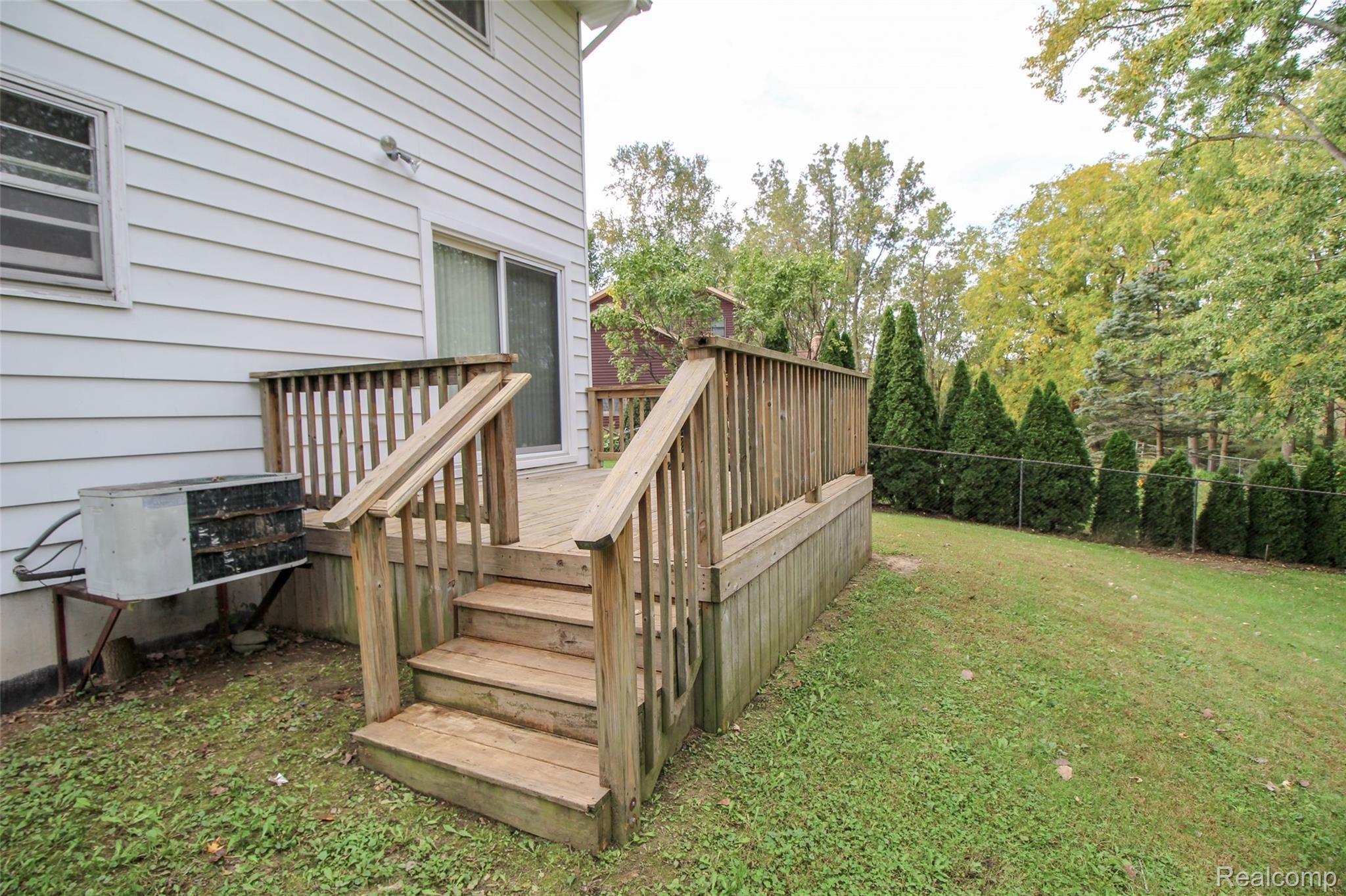 1258 Stonehenge Road Flint, MI 48532 - Photo 26 of 30 27.jpg