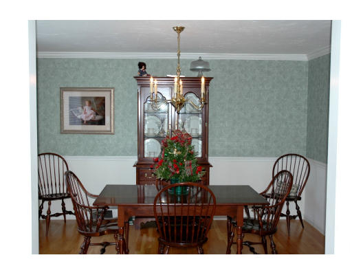 12 Winding Brook Road Franklin, MA 02038 - Photo 3 of 10 Gallery Image 3