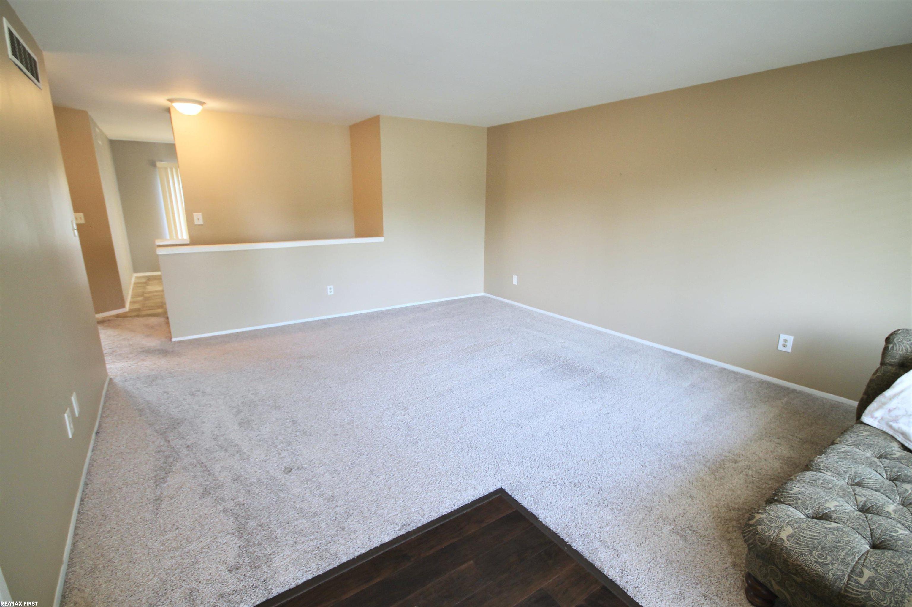 342 Fairgrove Street Romeo, MI 48065 - Photo 2 of 28 50201024-c94ffd48-9bf2-41dd-ae94-ecd677000ad2.JPG