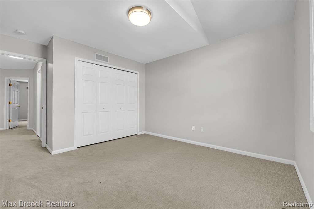 107 Millstone Road Troy, MI 48084 - Photo 20 of 40 Gallery Image 20