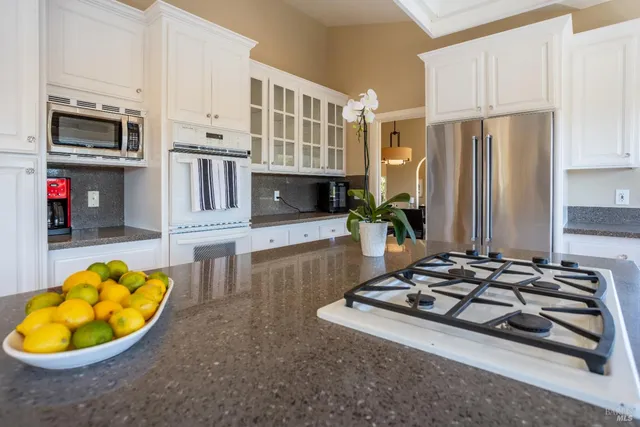 $2,295,000 | 2901 Las Gallinas Avenue, San Rafael, CA 94903