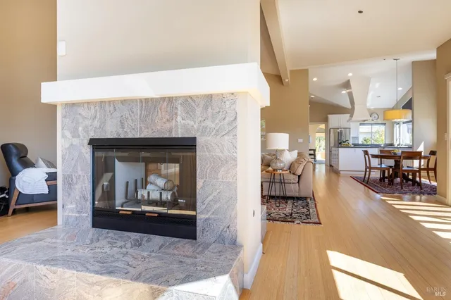 $2,295,000 | 2901 Las Gallinas Avenue, San Rafael, CA 94903