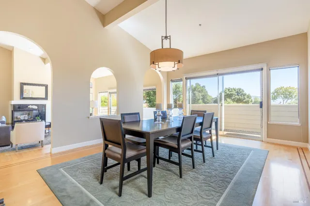 $2,295,000 | 2901 Las Gallinas Avenue, San Rafael, CA 94903