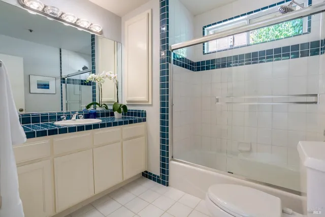 $2,295,000 | 2901 Las Gallinas Avenue, San Rafael, CA 94903