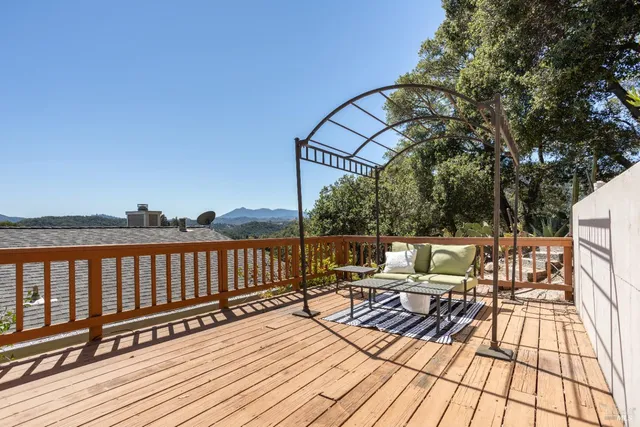 $2,295,000 | 2901 Las Gallinas Avenue, San Rafael, CA 94903