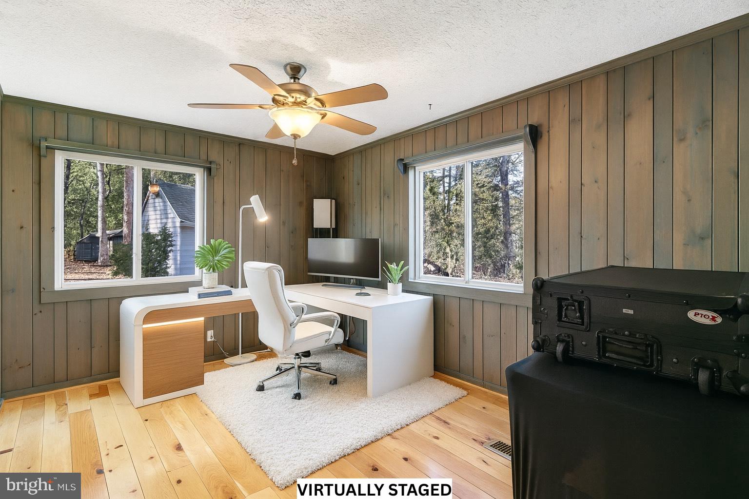 310 Brush Neck Road Susan, VA 23163 - Photo 19 of 66 a living room with furniture and a window