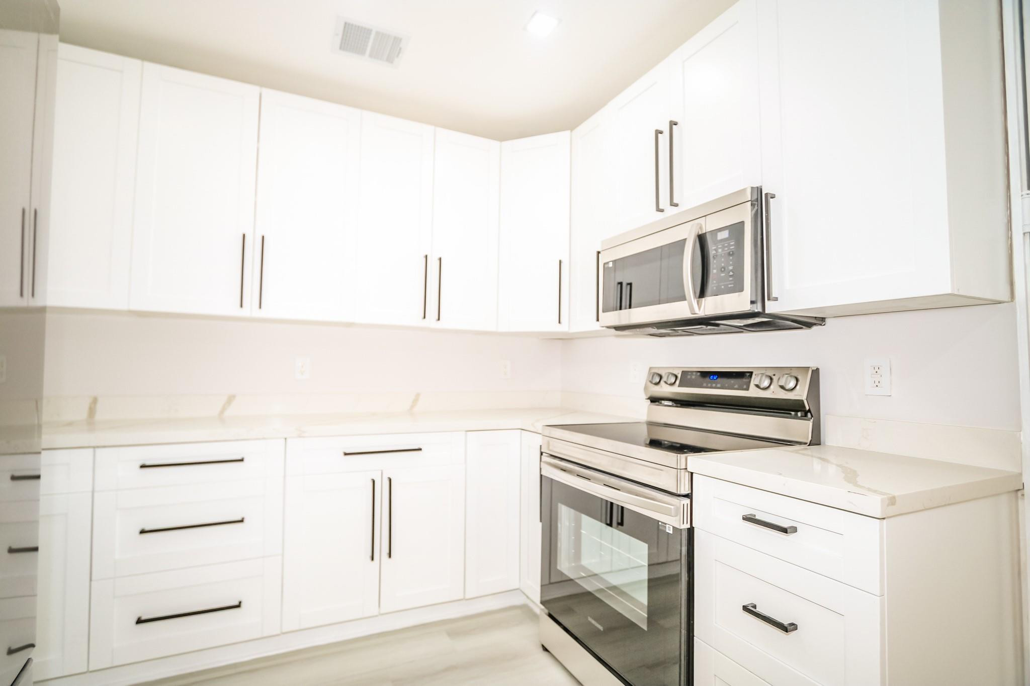 22808 Southwest 89th Path Cutler Bay, FL 33190 - Photo 11 of 40 Photo 11