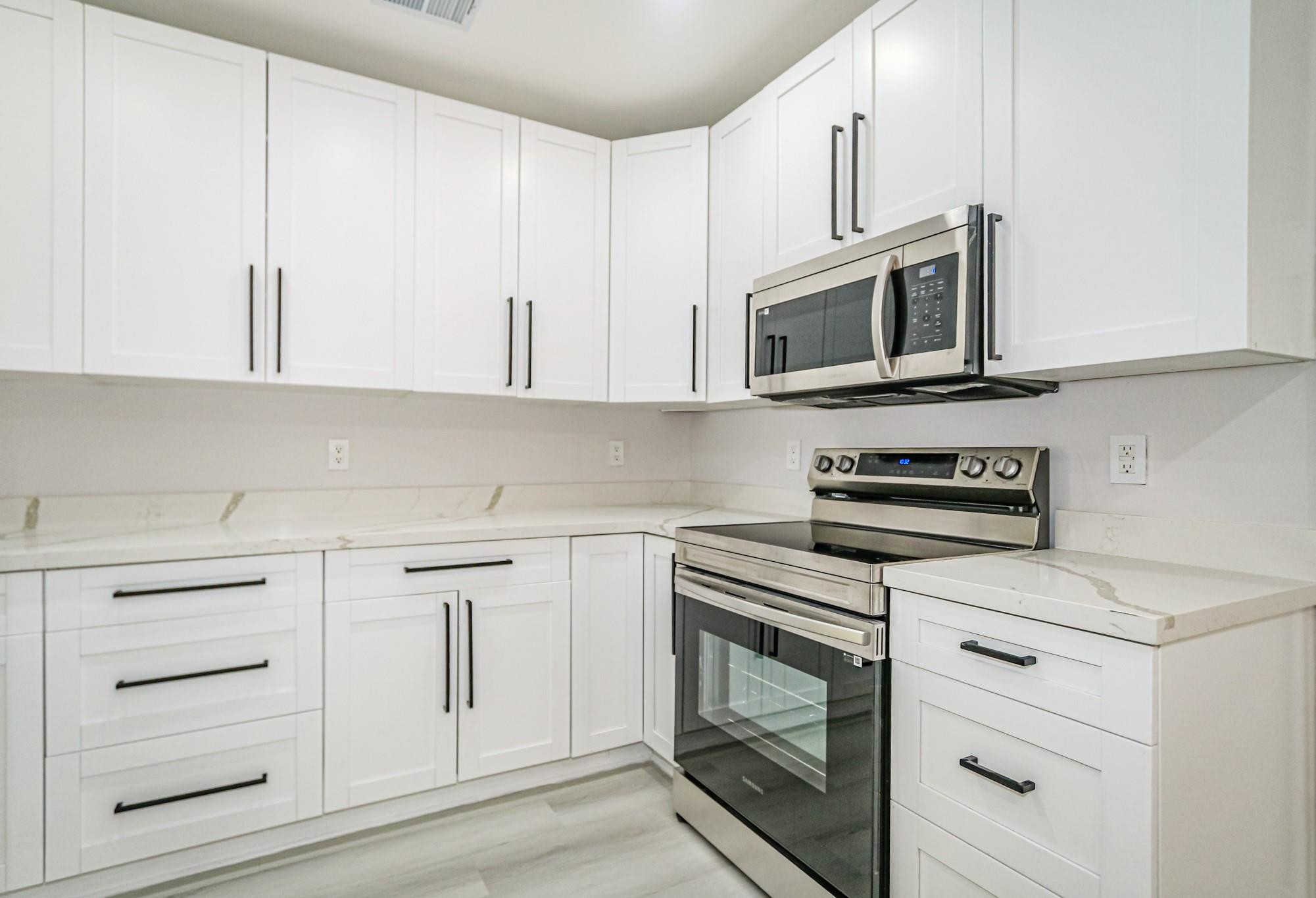 22808 Southwest 89th Path Cutler Bay, FL 33190 - Photo 12 of 40 Photo 12