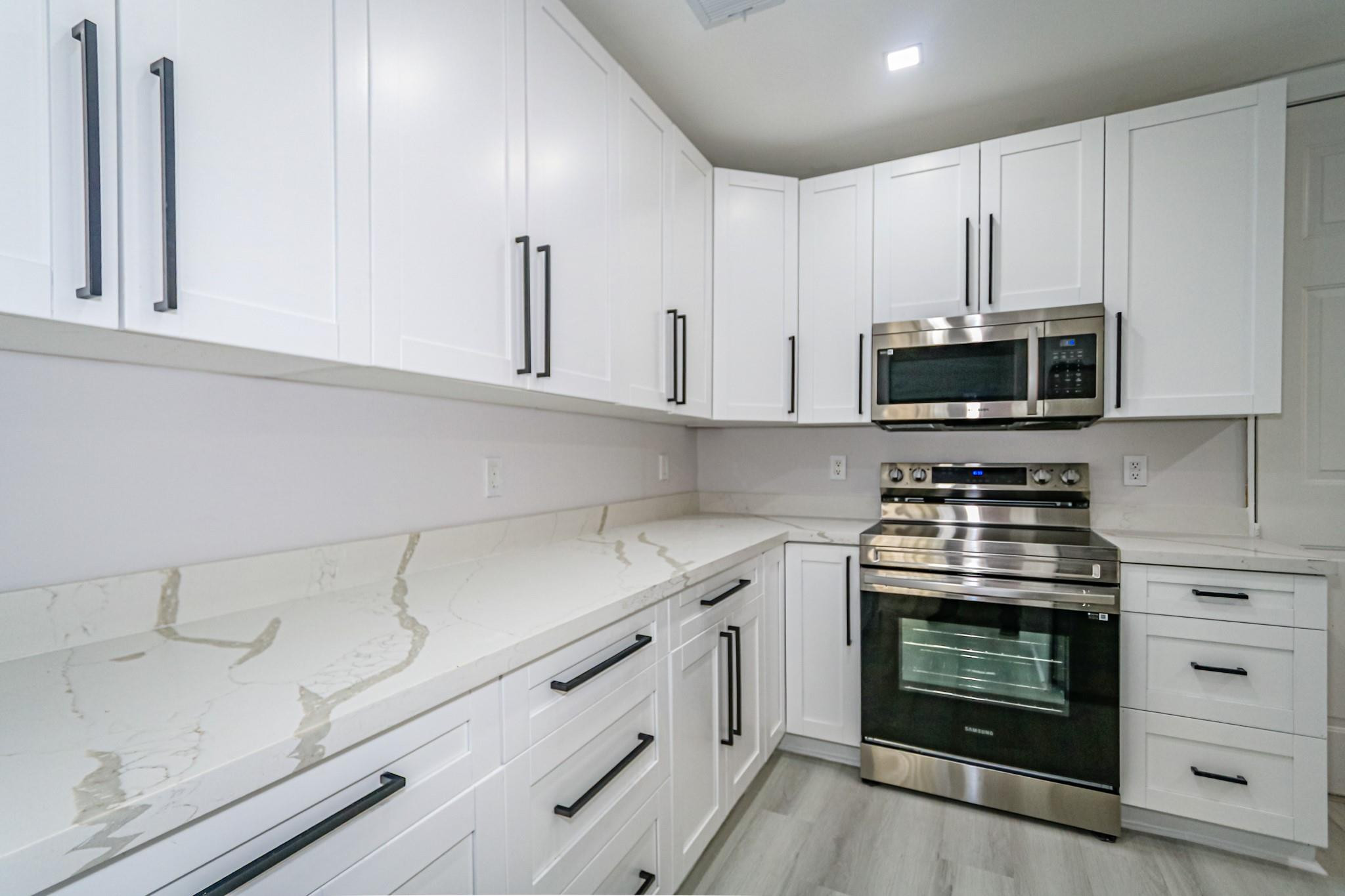 22808 Southwest 89th Path Cutler Bay, FL 33190 - Photo 13 of 40 Photo 13