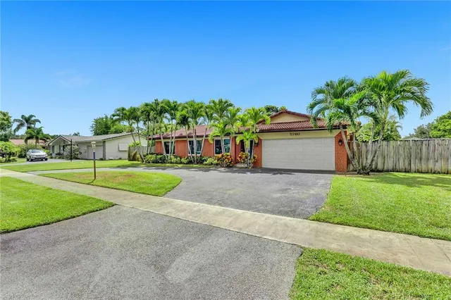 $4,000 | 5760 Southwest 7th Street, Plantation, FL 33317