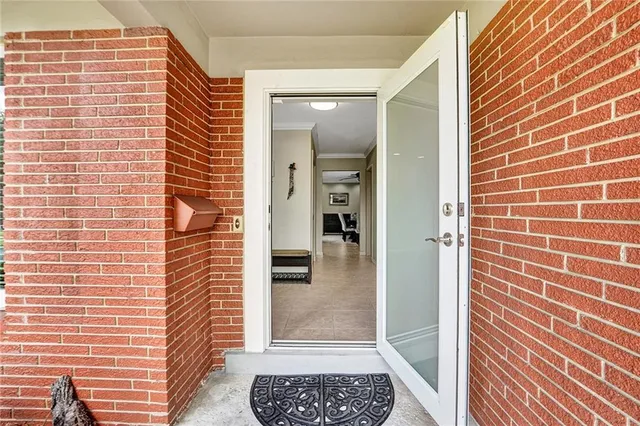 $4,000 | 5760 Southwest 7th Street, Plantation, FL 33317