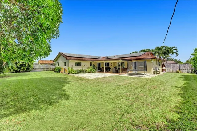 $4,000 | 5760 Southwest 7th Street, Plantation, FL 33317