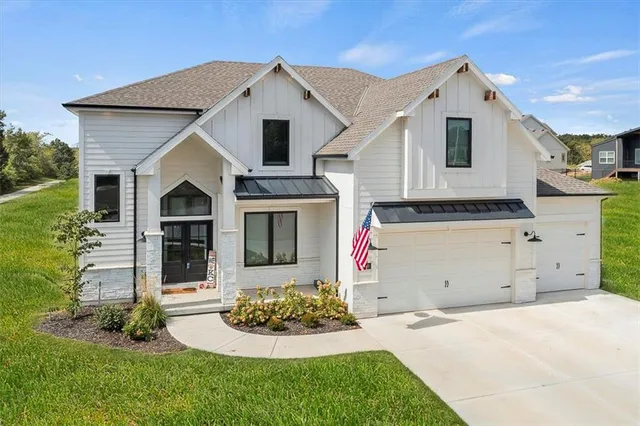 $650,000 | 8320 Northwest 89th Terrace, Kansas City, MO 64153