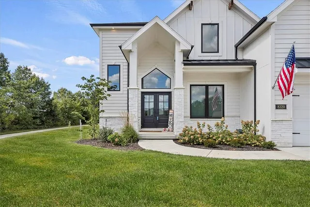 $650,000 | 8320 Northwest 89th Terrace, Kansas City, MO 64153