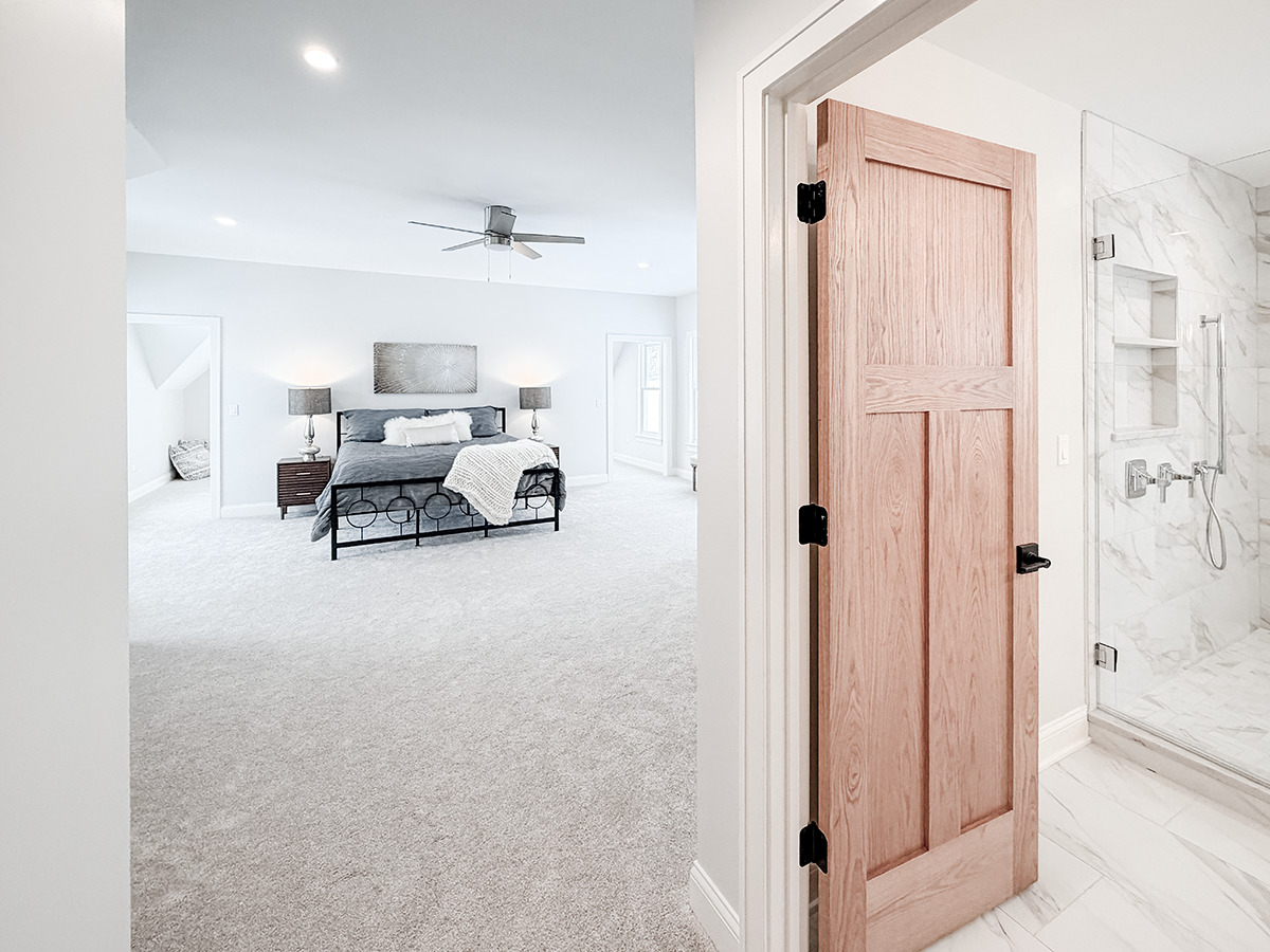 885 Geneva Road St. Charles, IL 60174 - Photo 35 of 62 a living room with furniture and a chandelier