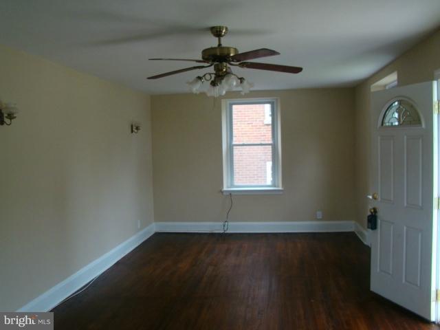 5315 Windsor Mill Road Baltimore, MD 21207 - Photo 9 of 11 Living Room