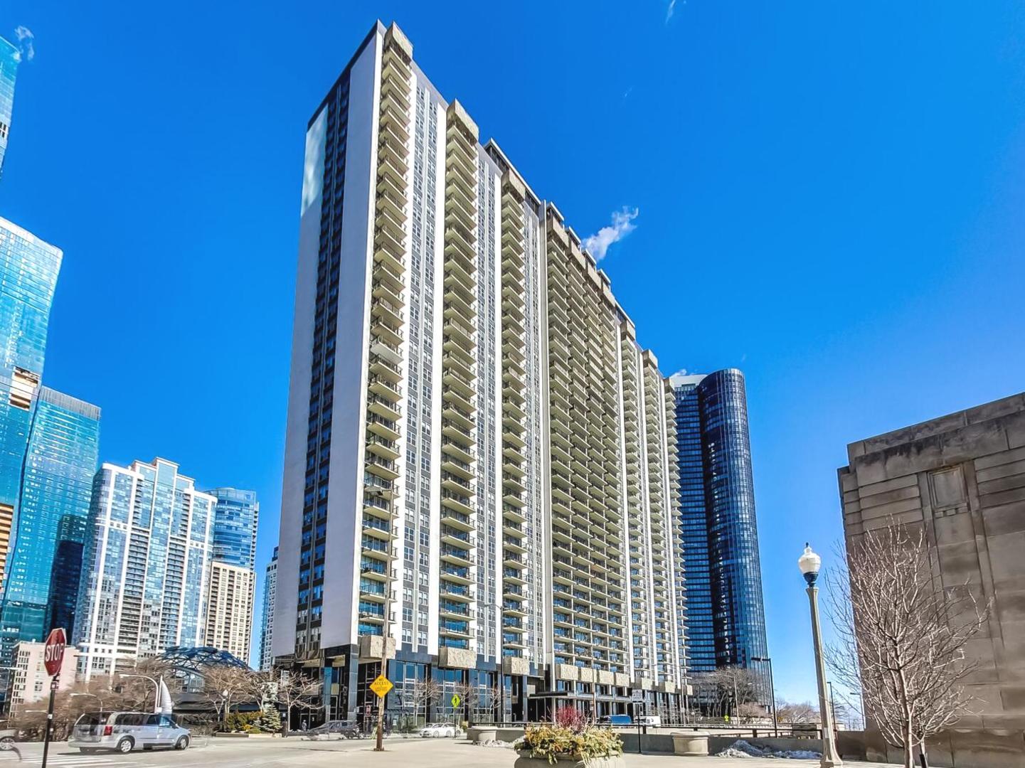 400 East Randolph Street, Unit 2330 Chicago, IL 60601 - Photo 1 of 25