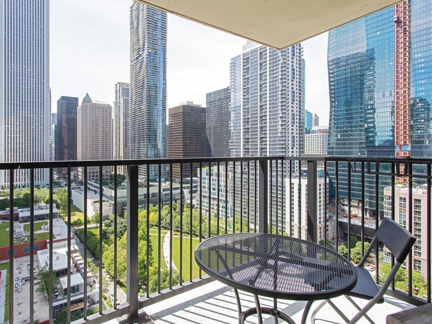 400 East Randolph Street, Unit 2330 Chicago, IL 60601 - Photo 3 of 25