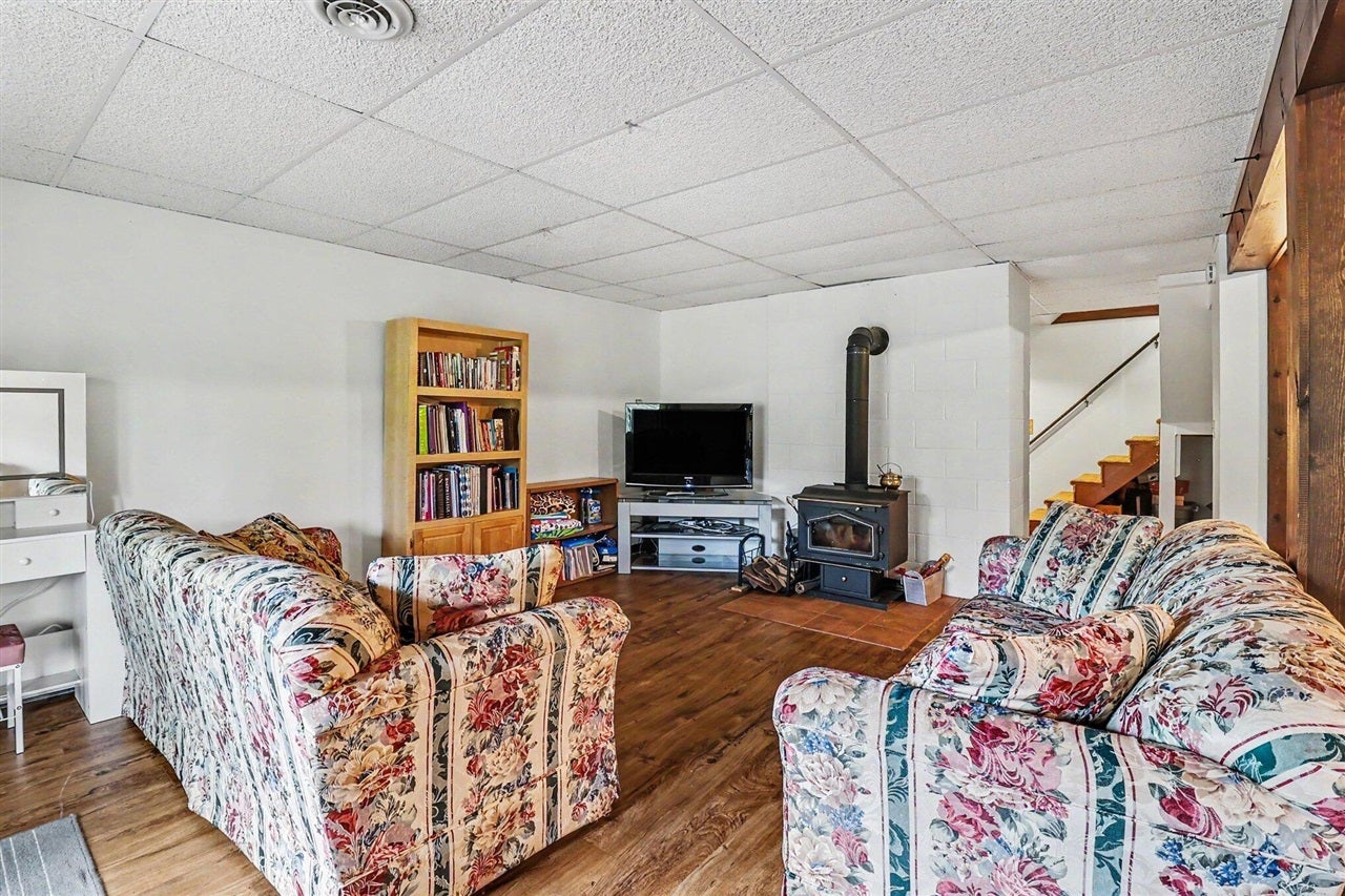217 Pinecrest Road Whitehall, MI 49461 - Photo 13 of 33 Gallery Image 13