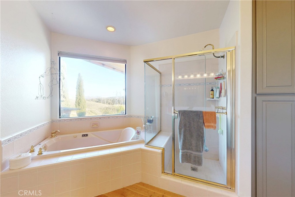 2139 Verde Canyon Road Arroyo Grande, CA 93420 - Photo 21 of 75 Main Home Primary Bathroom