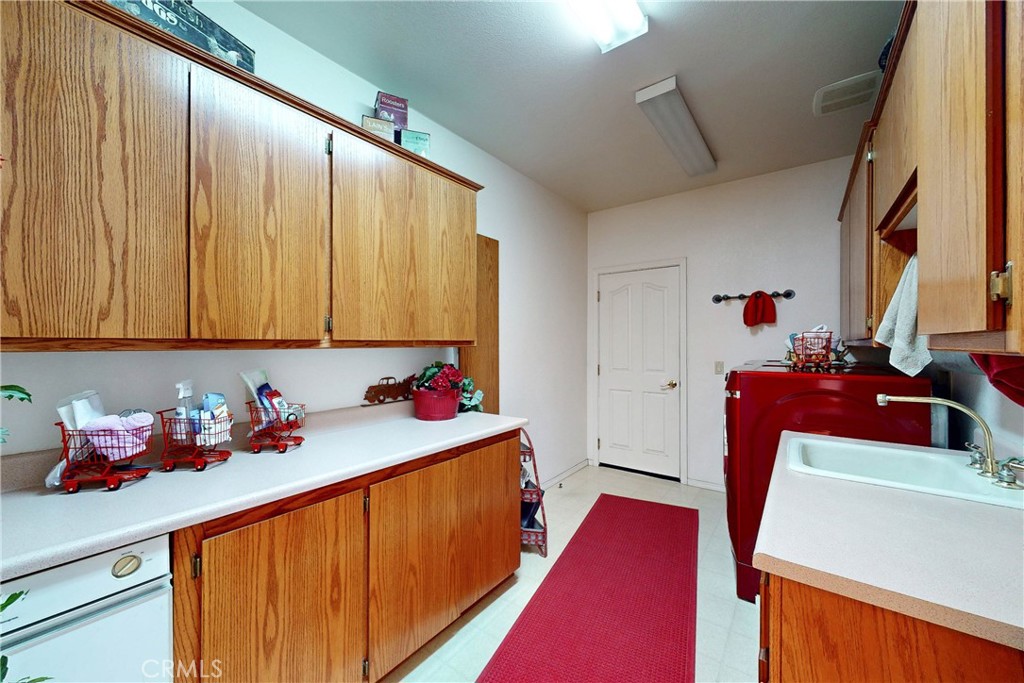 2139 Verde Canyon Road Arroyo Grande, CA 93420 - Photo 31 of 75 Main Home Laundry Room