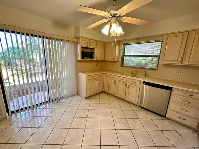 $2,400 | 3625 Southwest Quail Meadow Trail, Unit B, Palm City, FL 34990