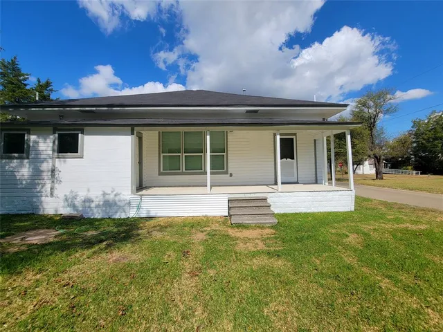 $160,000 | 400 West Washington Street, Clarksville, TX 75426