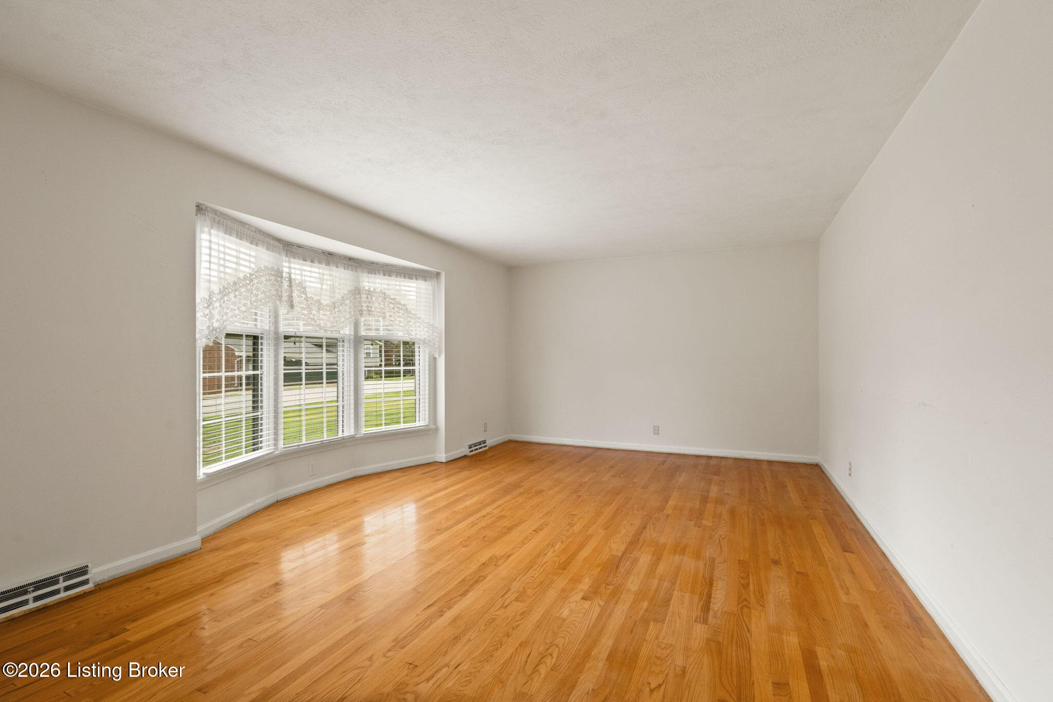 6502 Hollow Tree Road Louisville, KY 40228 - Photo 25 of 63 25-25-6502 Hollow Tree Rd-27