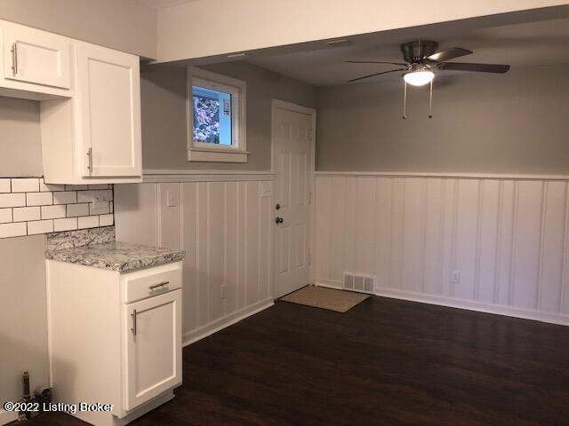 11413 Deering Road Louisville, KY 40272 - Photo 12 of 35 20211105012242951178000000-o