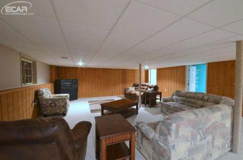 1015 North Gale Road Davison, MI 48423 - Photo 27 of 34 20452469-26.JPG