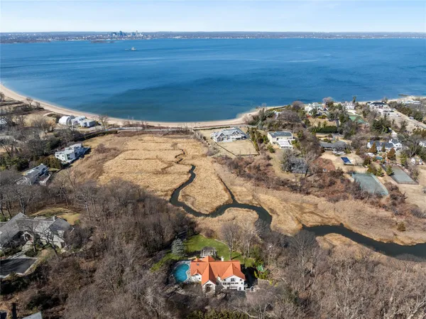 $3,550,000 | 15 Hoffstot Lane, Sands Point, NY 11050