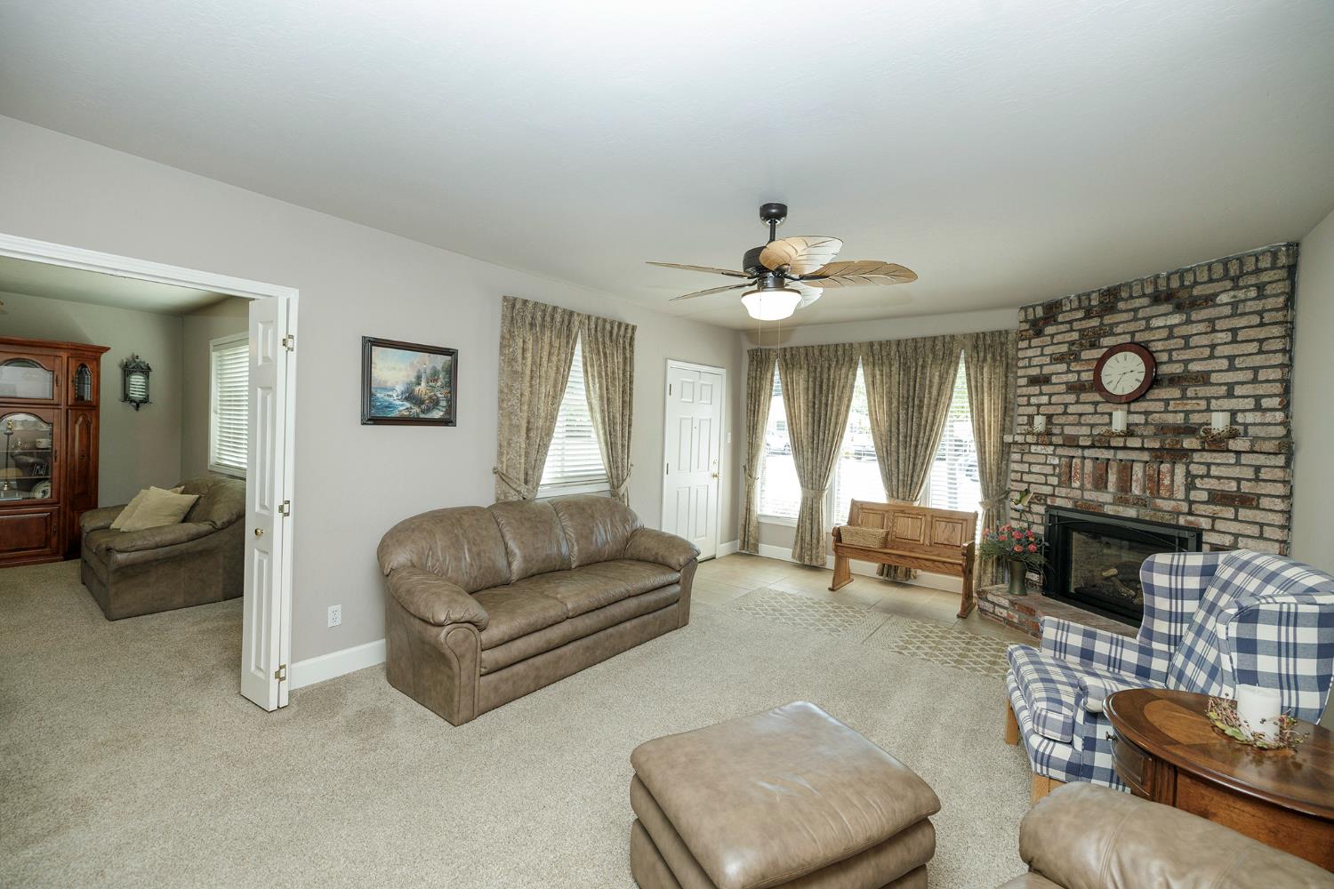 606 Palm Avenue Ripon, CA 95366 - Photo 7 of 31 Gallery Image 7