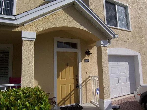 $2,500 | 1637 Southeast Pomeroy Street, Stuart, FL 34997