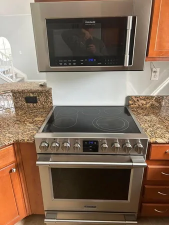 $2,500 | 1637 Southeast Pomeroy Street, Stuart, FL 34997