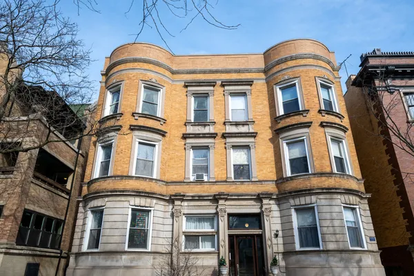 $390,000 | 1354 East 48th Street, Unit 2E, Chicago, IL 60615