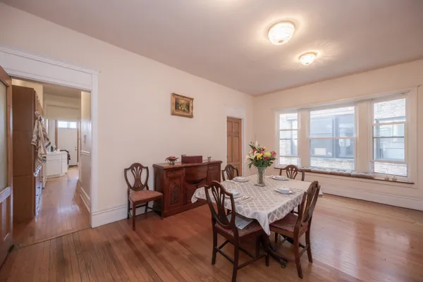 $390,000 | 1354 East 48th Street, Unit 2E, Chicago, IL 60615
