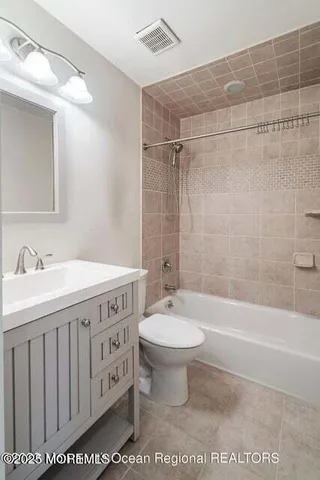 $2,800 | 166 Tulip Lane, Freehold, NJ 07728