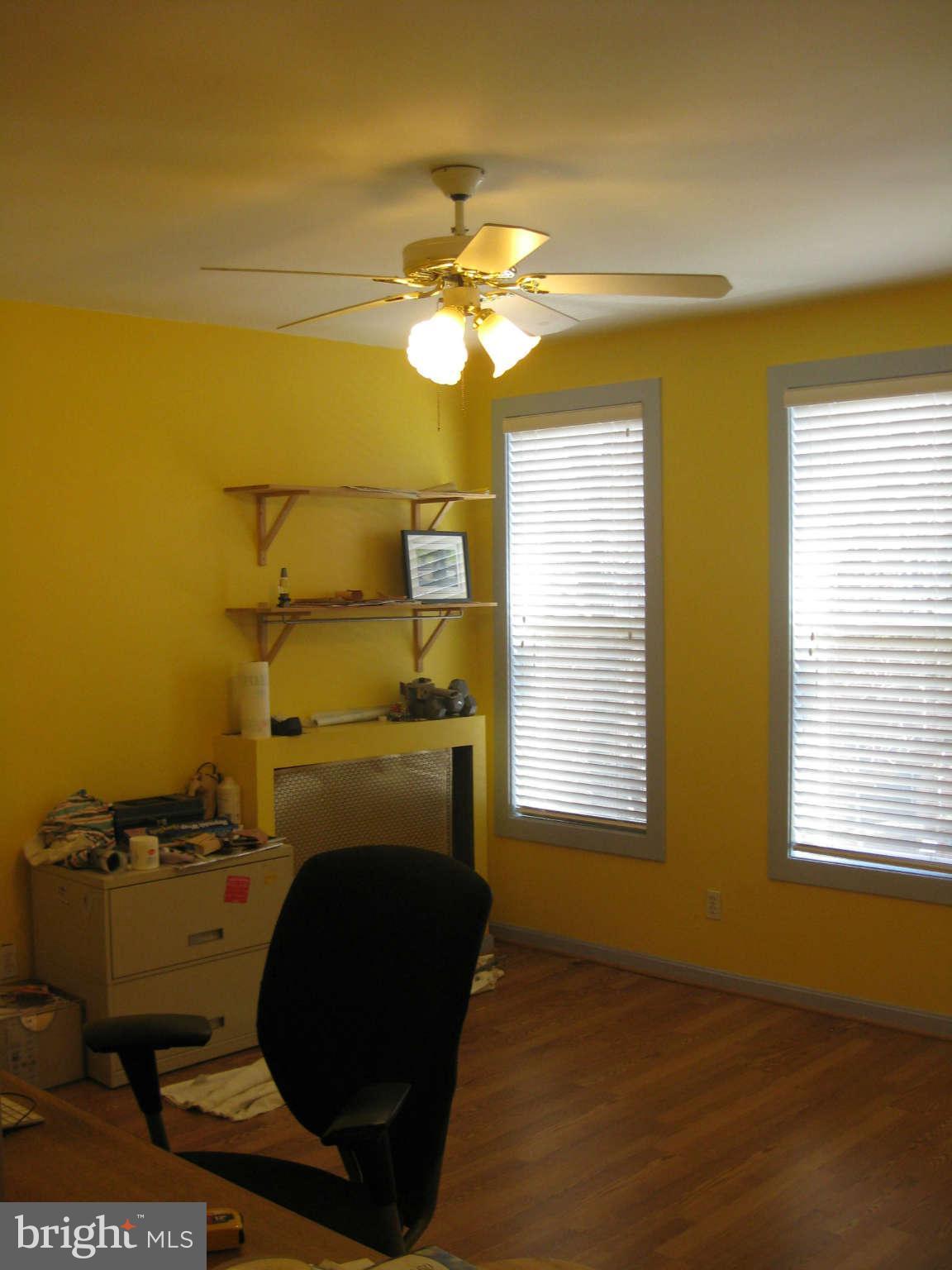 1506 Riverside Avenue Baltimore, MD 21230 - Photo 13 of 30 Spacious front bedroom