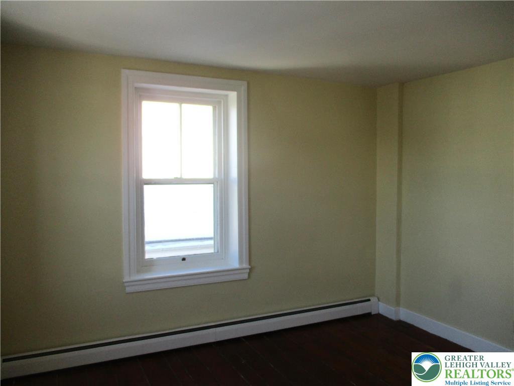 26 North Main Street Nazareth, PA 18064 - Photo 9 of 15