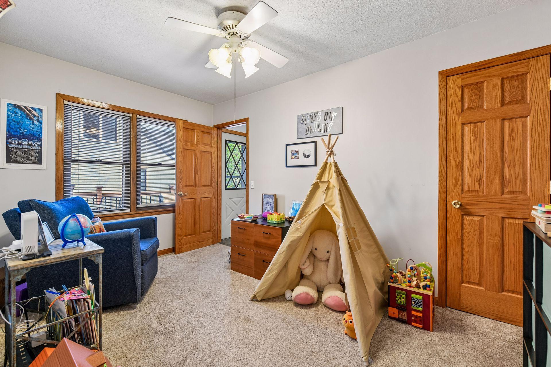 3001 Groveland School Road Minnetonka, MN 55391 - Photo 12 of 49