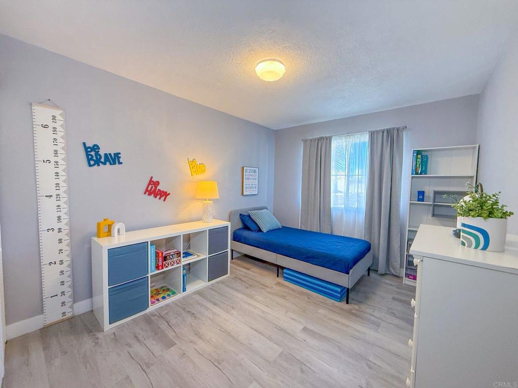 3237 Warley Road Hemet, CA 92545 - Photo 31 of 43 a room with furniture and window